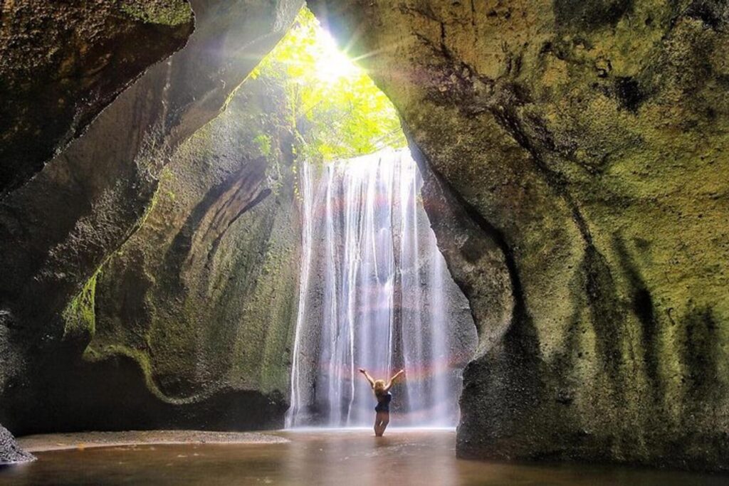 bae5214b-f87d-48b1-b111-8bb1f180b8c5_best-of-bali-waterfalls-tibumana-tukad-cepung-and-tegenungan-xlarge